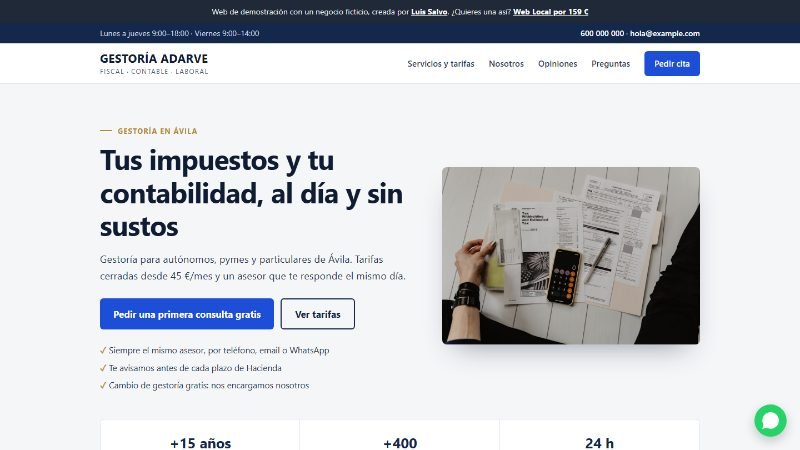 Captura de la demo de gestoría: diseño sobrio en azul marino con tarifas y botón de consulta
